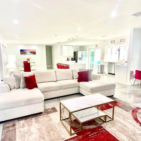 Luxurious & Modern Open Floor Plan Heated Pool Villa Hollywood Exteriör bild