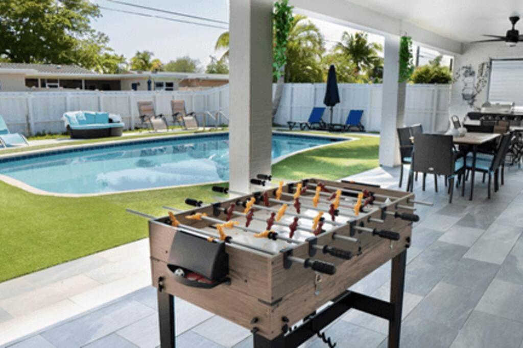 Luxurious & Modern Open Floor Plan Heated Pool Villa Hollywood Exteriör bild