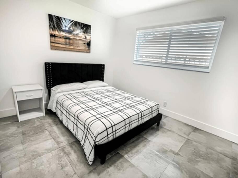 Luxurious & Modern Open Floor Plan Heated Pool Villa Hollywood Exteriör bild